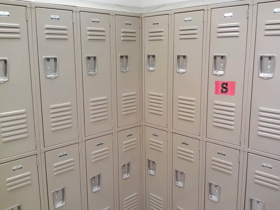 locker magnets, DIY locker magnets, identifying your locker at the gym, gym lockers, where's my locker
