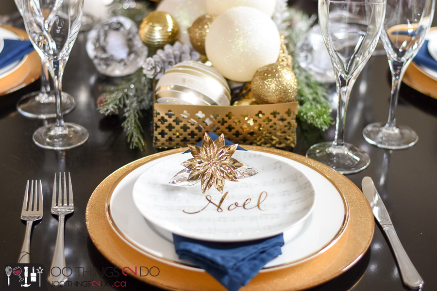 Christmas tablescape, Christmas table, Holiday tablescape, setting a Christmas table, navy and gold tablescape
